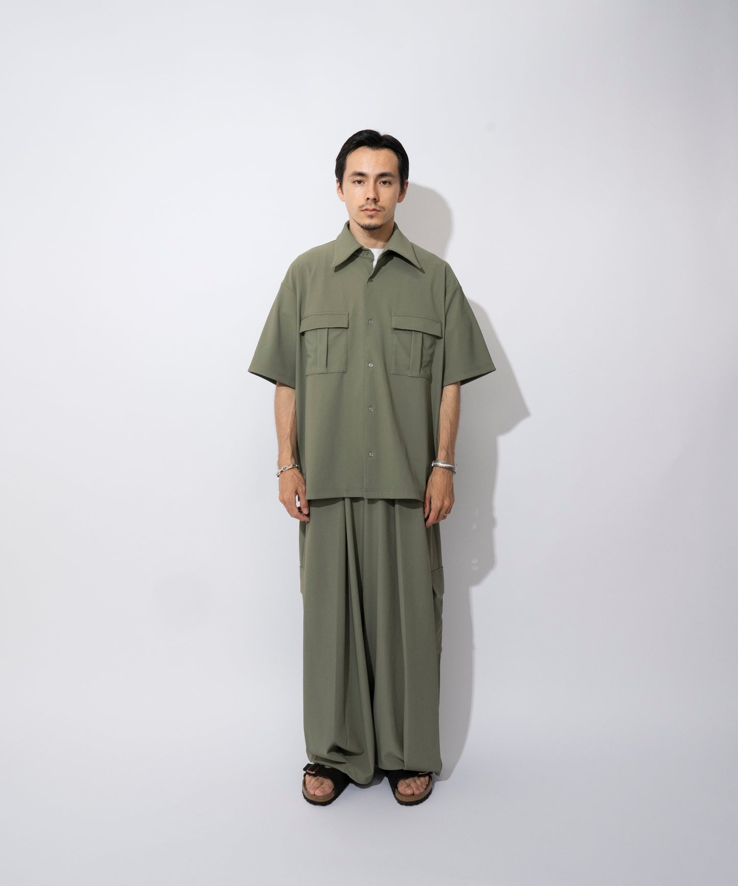 【オリーブ】PIQUE WIDE TUCK CARGO PANTS / ピケワイドタックカーゴパンツ