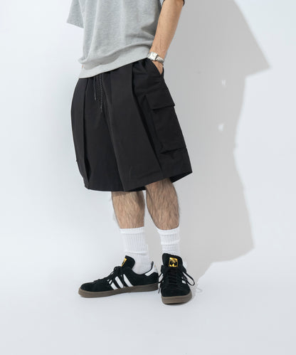 【ブラック】TUCK CARGO SHORTS / タックカーゴショーツ