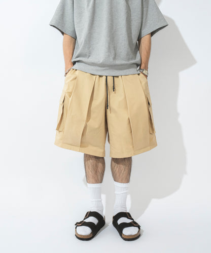 【ベージュ】TUCK CARGO SHORTS / タックカーゴショーツ