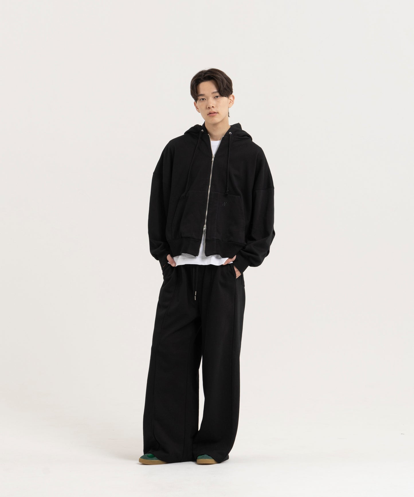 【ブラック】PIN TUCK SWEAT WIDE PANTS/ピンタックスウェットワイドパンツ