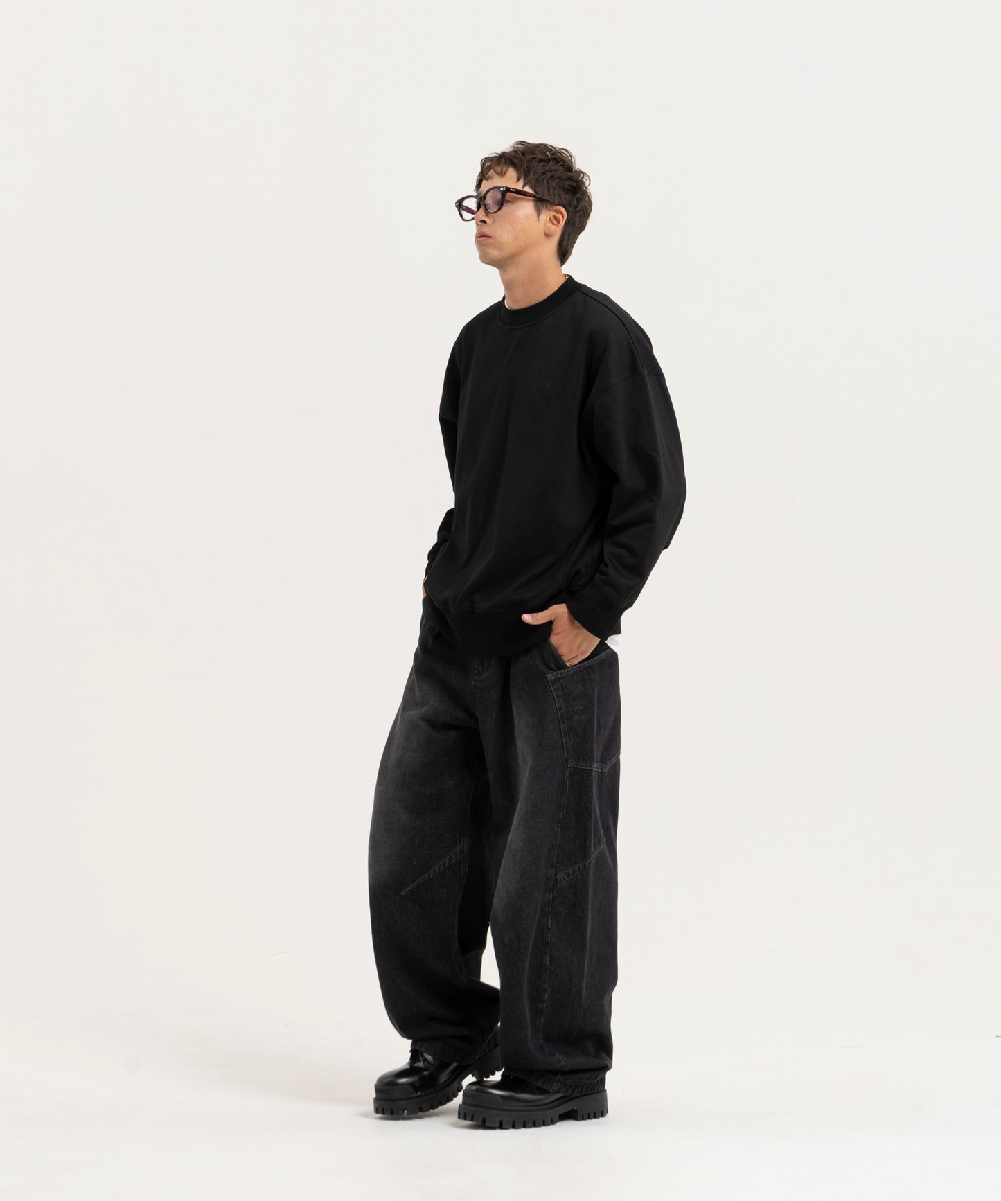 【ブラック】OVER SIZE SWEAT PULLOVER/オーバーサイズスウェットプルオーバー