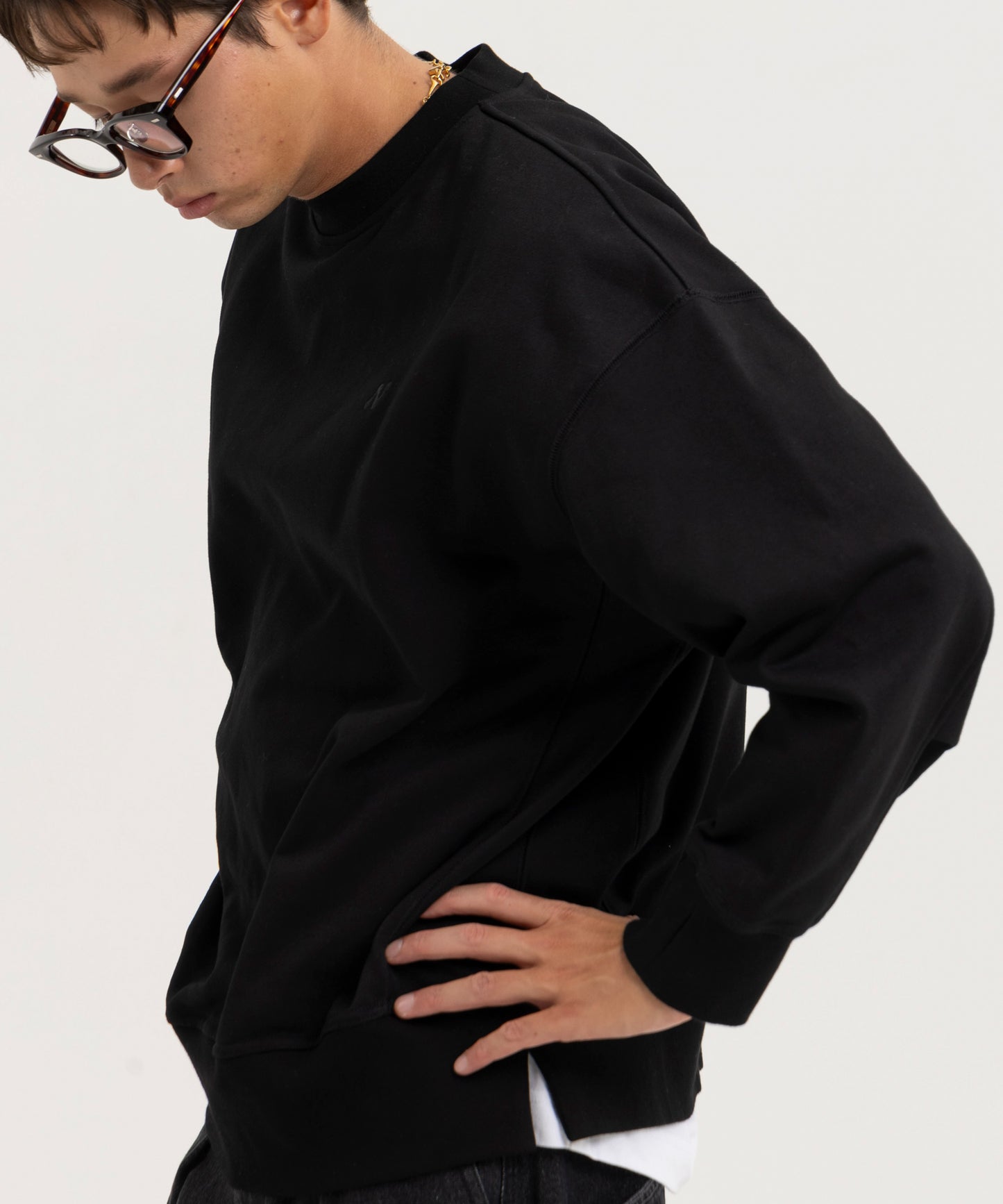 【ブラック】OVER SIZE SWEAT PULLOVER/オーバーサイズスウェットプルオーバー