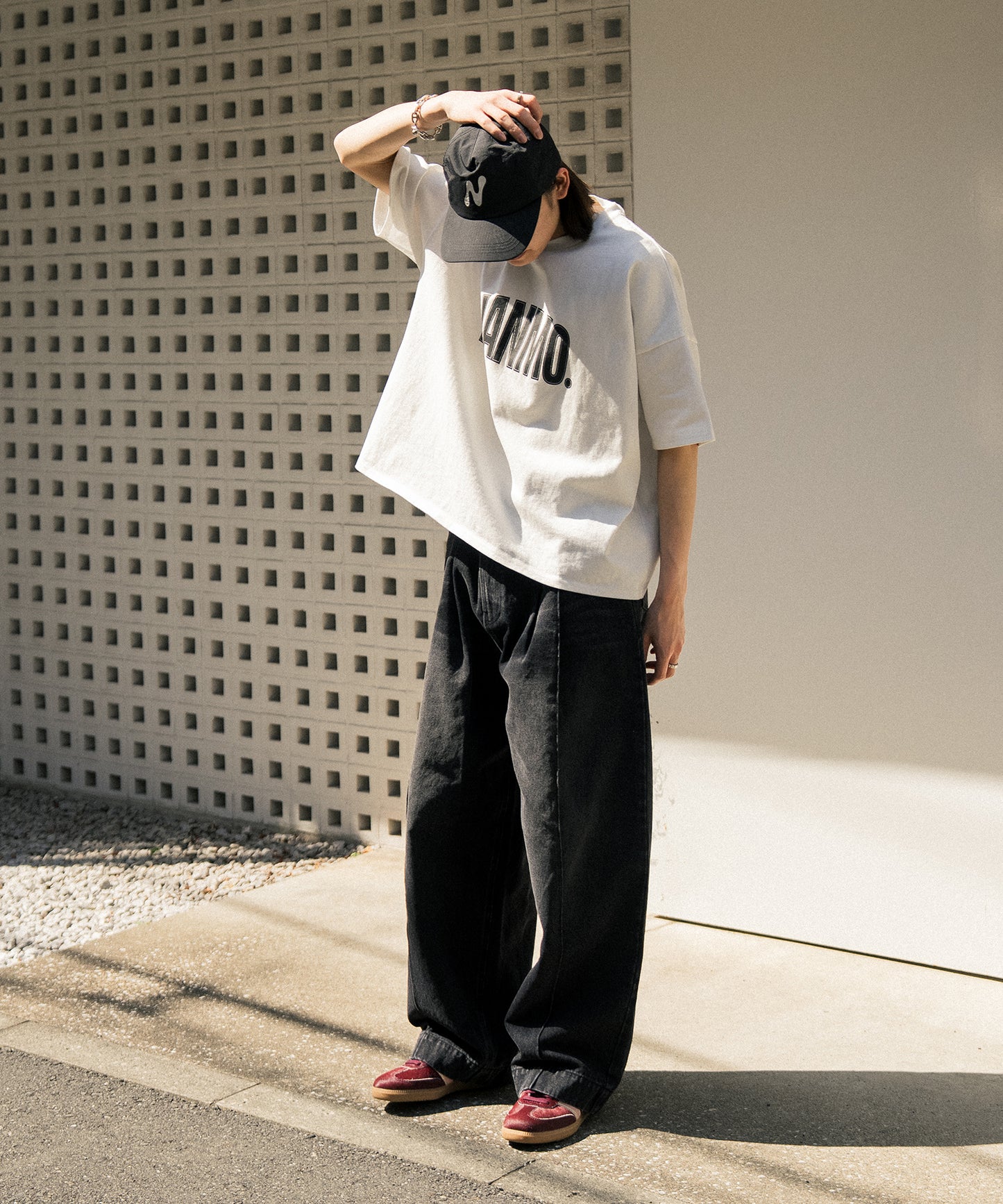 【ホワイト】NANMOグラフィックロゴTシャツ