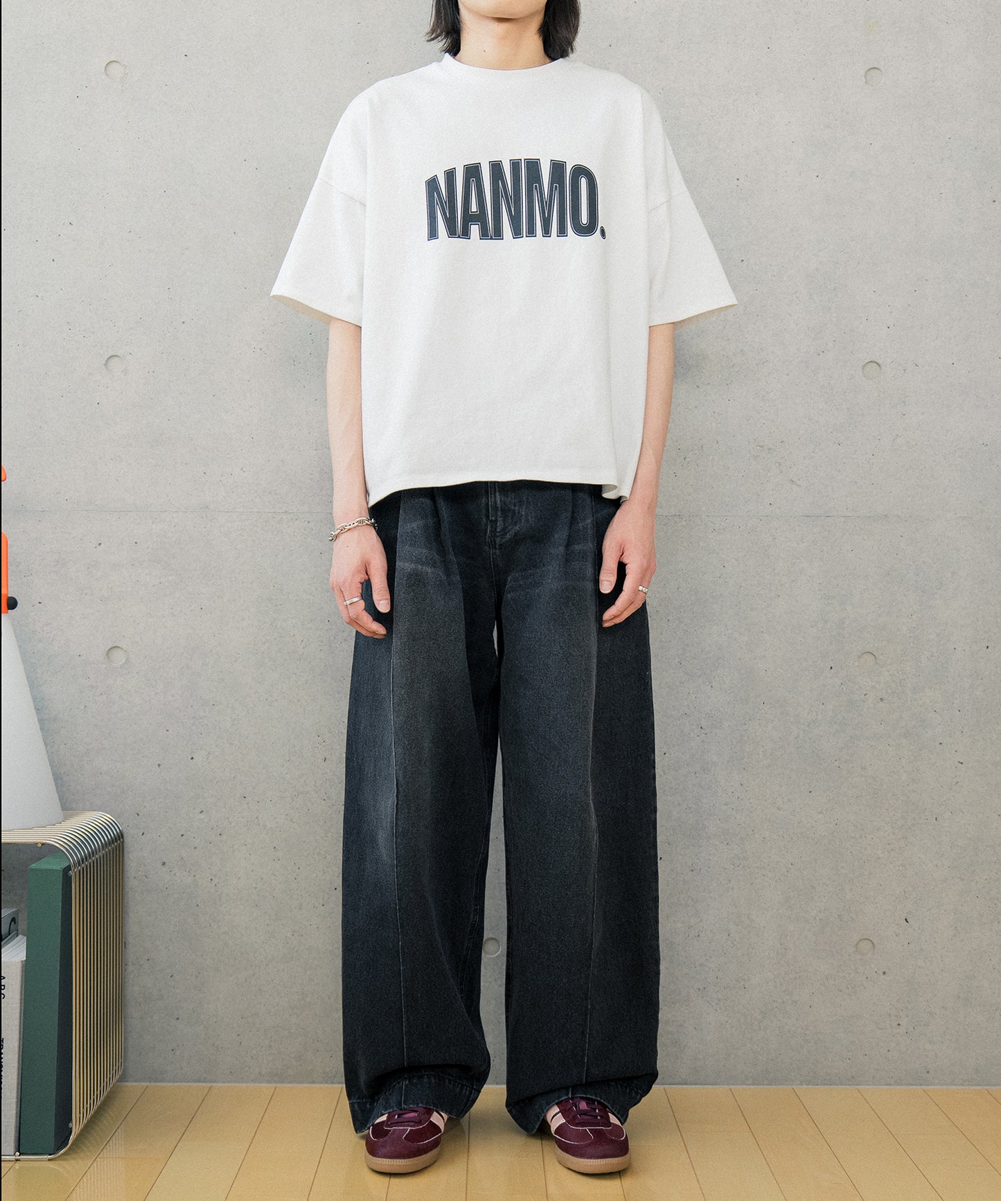 【ホワイト】NANMOグラフィックロゴTシャツ