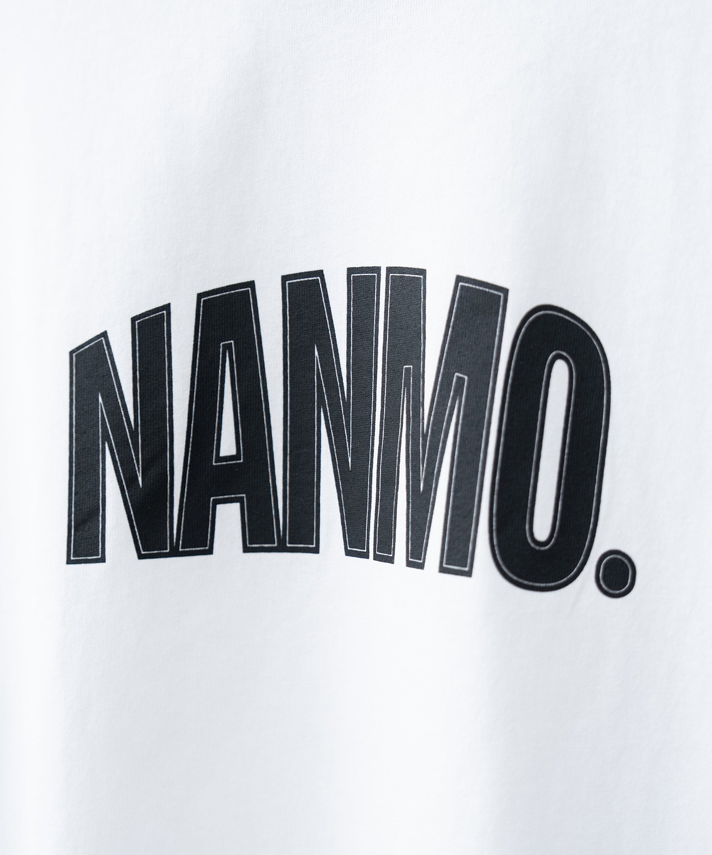 【ホワイト】NANMOグラフィックロゴTシャツ