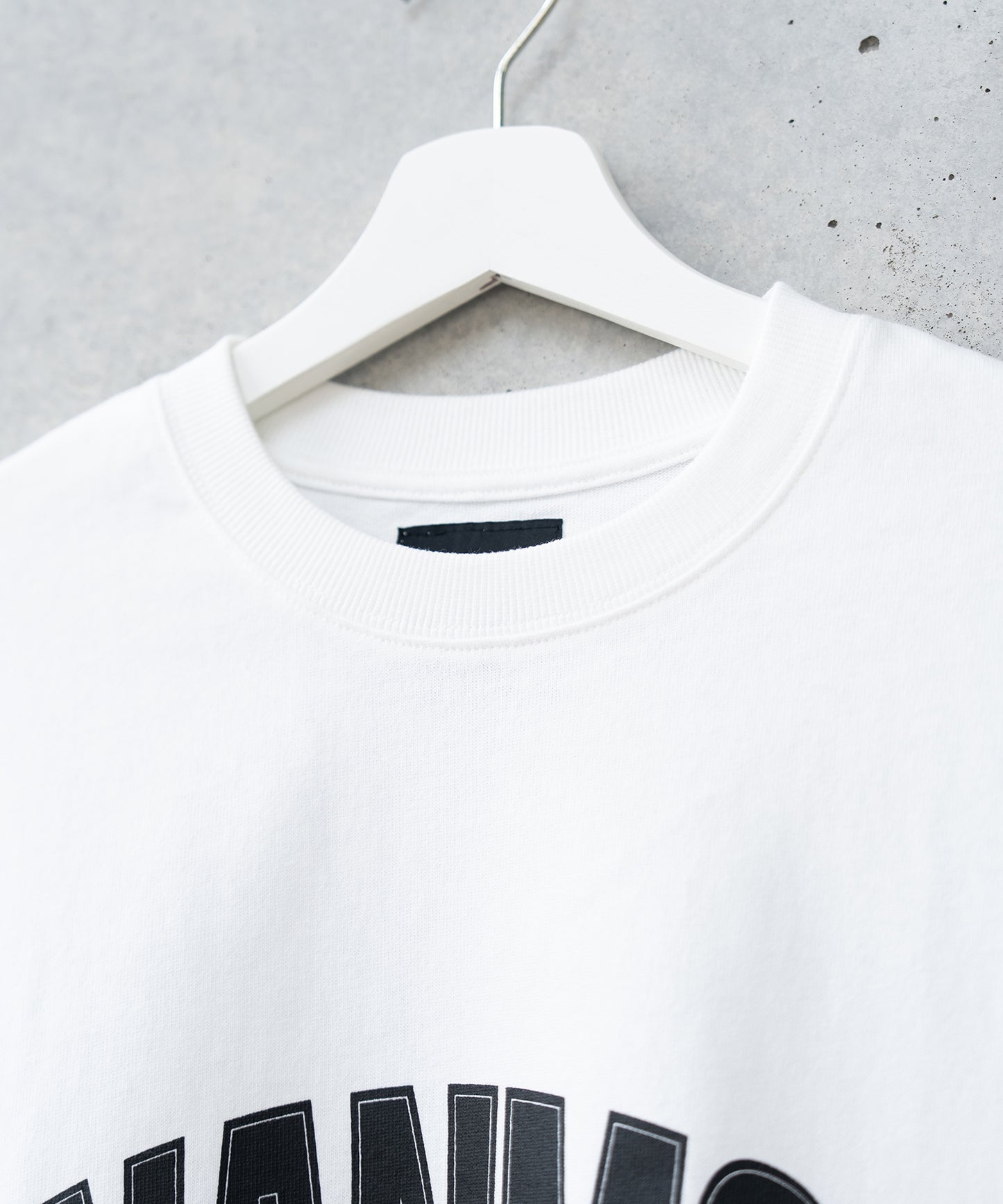 【ホワイト】NANMOグラフィックロゴTシャツ