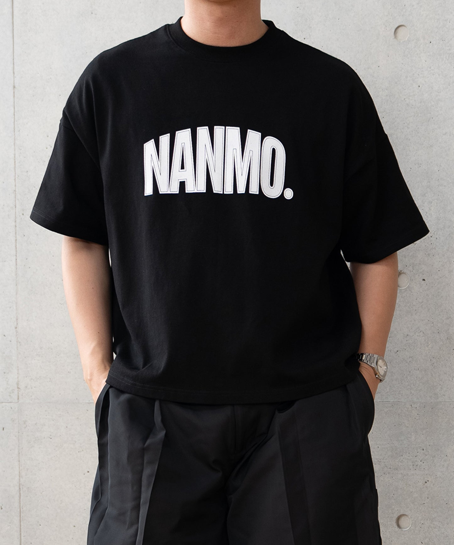 【ブラック】NANMOグラフィックロゴTシャツ